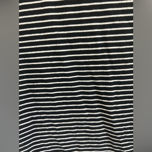 Black and white striped t shirt - Picture 3 of 4